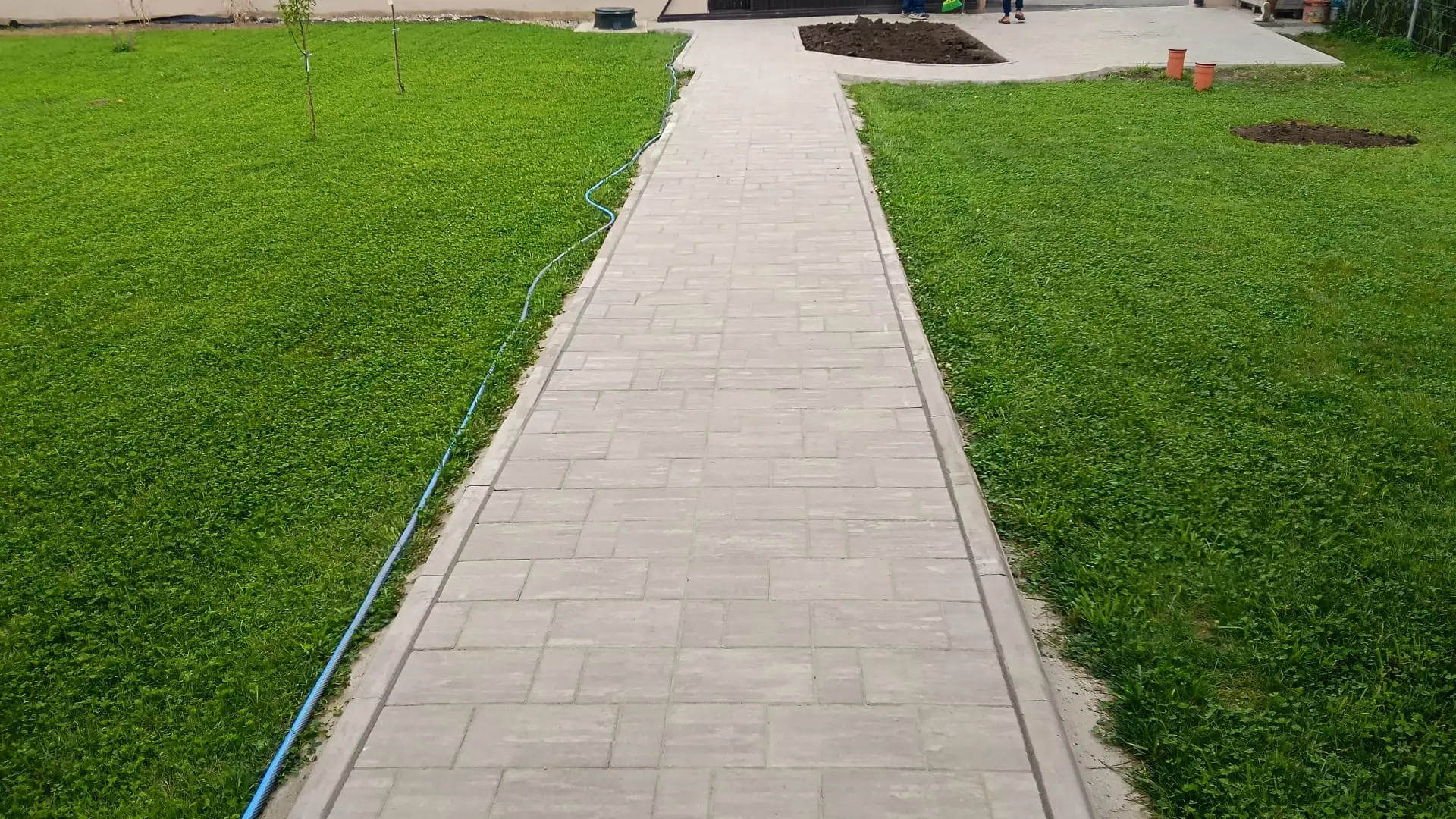 Amenajare curte rezidențială — Balotești, Ilfov